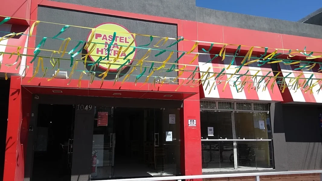 PASTEL NA HORA