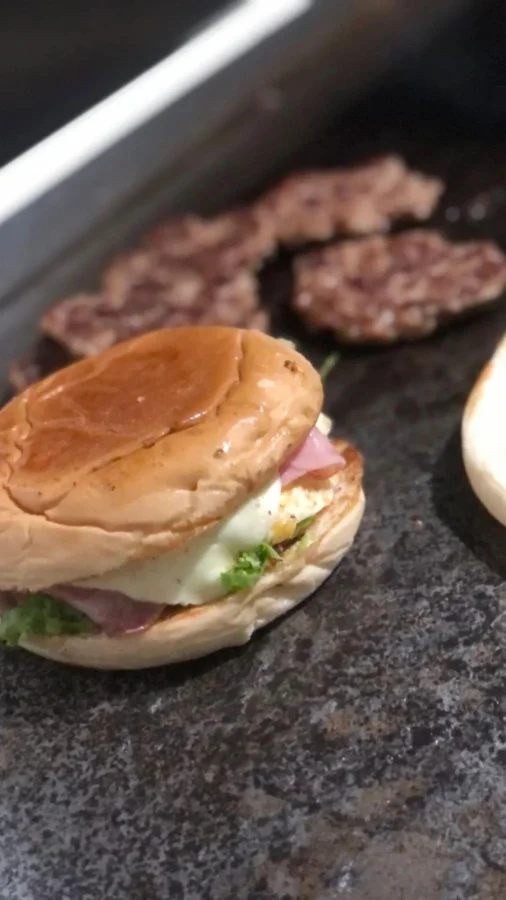 Mega burguer - foto 1