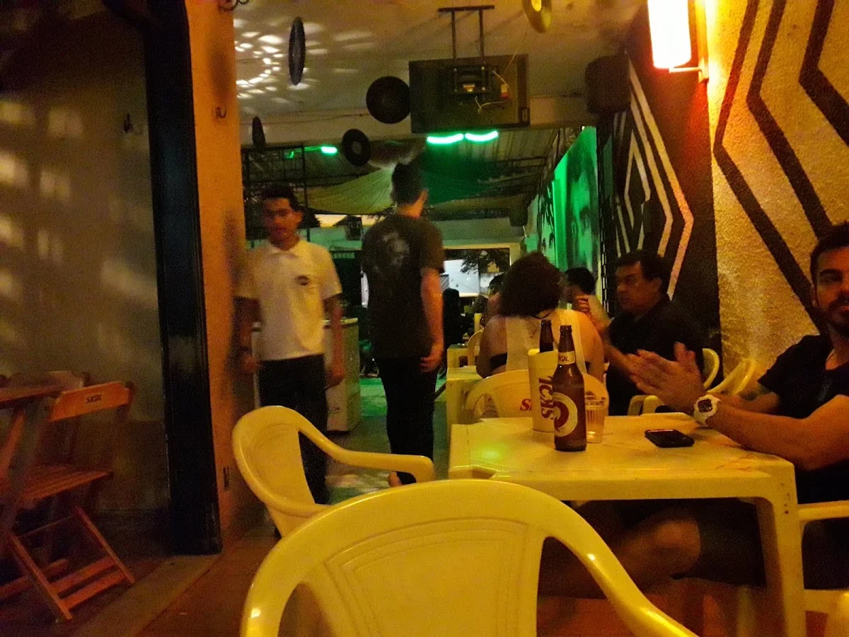 Vinil Ambientz Bar - foto 1